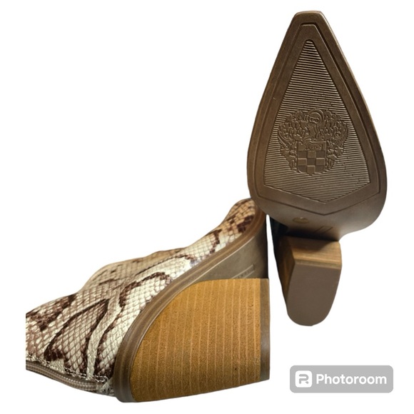 Vince Camuto Leather short boots size 6.5M #34/1. - Picture 5 of 6